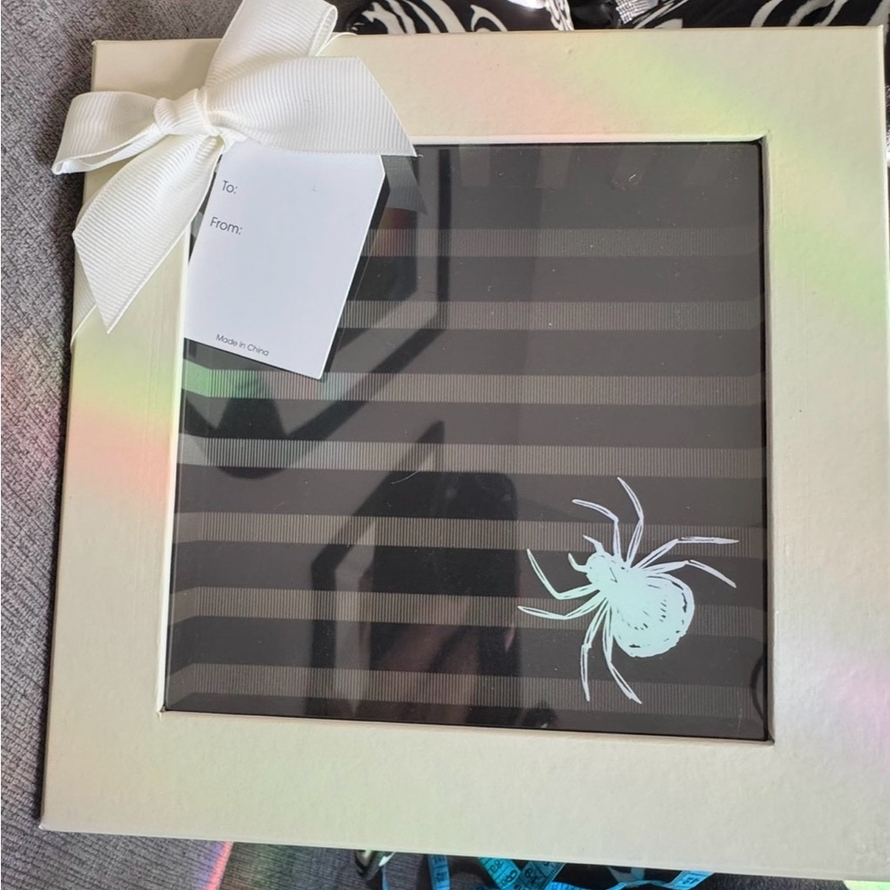 💚💚💚 Elegant Cream & Black keepsake/storage/gift box with Bow Accent